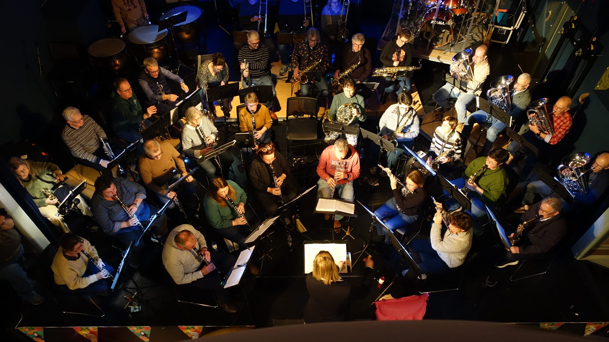 DSC03124 scaled 1 Kerstconcert Harmonie EMM op beursplein 13 dec.